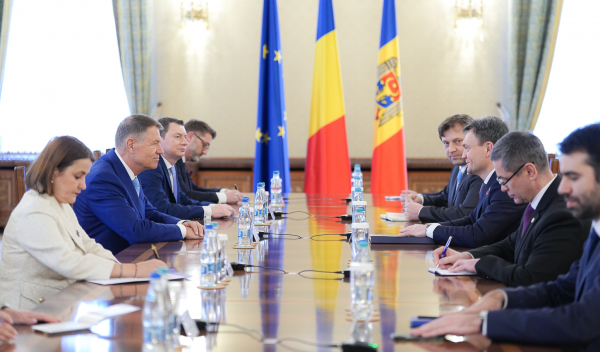 PREMIERUL DORIN RECEAN, LA ÎNTREVEDERE CU PREȘEDINTELE ROM NIEI KLAUS IOHANNIS