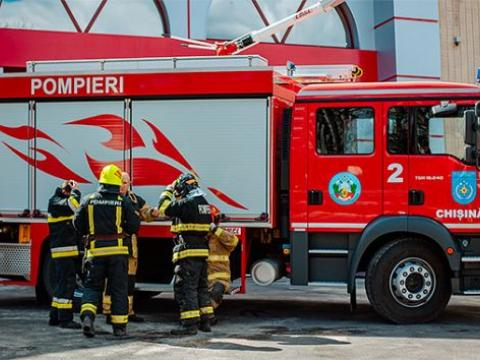 БОЛЕЕ 450 СОТРУДНИКОВ ГИЧС БУДЕТ БУДЕТ ДЕЖУРНО В НОЧЬ НА ВОСКРЕСЕНЯИЕ