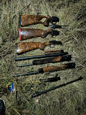 REȚINUT, DUPĂ CE A ÎNCERCAT SA ADUCĂ ÎN MOLDOVA ARME FURATE DIN AUSTRIA, ESTIMATE LA 34 000