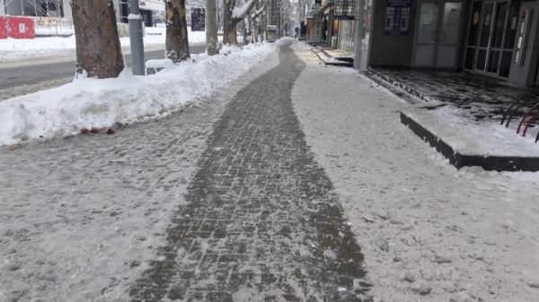 INTERVENȚIA SERVICIILOR MUNICIPALE PENTRU ÎNTREȚINEREA DRUMURILOR ȘI COMBATEREA POLEIULUI