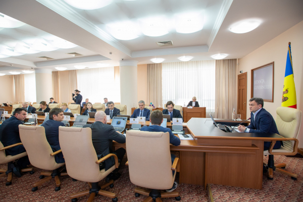 GUVERNUL ŞI FONDUL MONETAR INTERNAȚIONAL AU AJUNS LA UN ACORD DE FINANȚARE