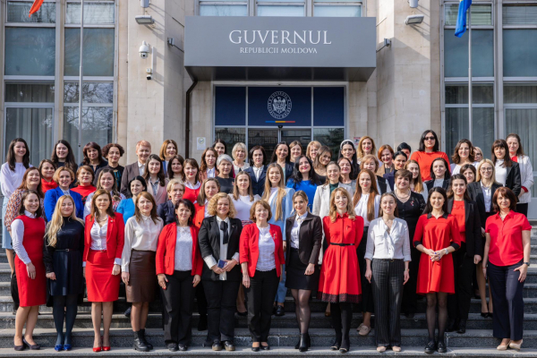 ПОСЛАНИЕ ПРЕМЬЕР-МИНИСТРА ДОРИНА РЕЧАНА ПО СЛУЧАЮ МЕЖДУНАРОДНОГО ЖЕНСКОГО ДНЯ