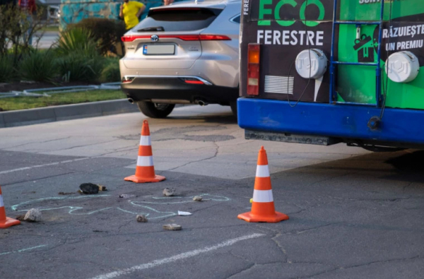 MUNICIPALITATEA EXAMINEAZĂ CIRCUMSTANȚELE PRODUCERII ACCIDENTULUI CU IMPLICAREA UNUI TROLEIBUZ, SOLDAT CU DECESUL UNEI COPILE DE 12 ANI