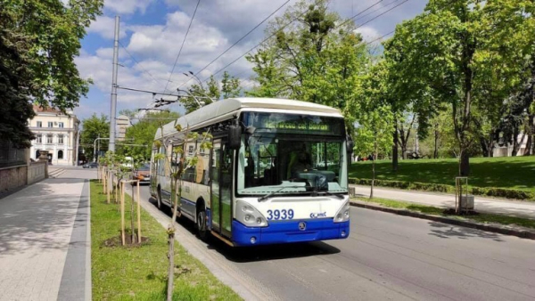 CIRCULAȚIA TRANSPORTULUI PUBLIC DE PASAGERI ÎN SEARA DE PAȘTI