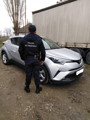 UN AUTOTURISM CĂUTAT PE INTERPOL, DEPISTAT ÎN PTF GIURGIULEȘTI – RENI