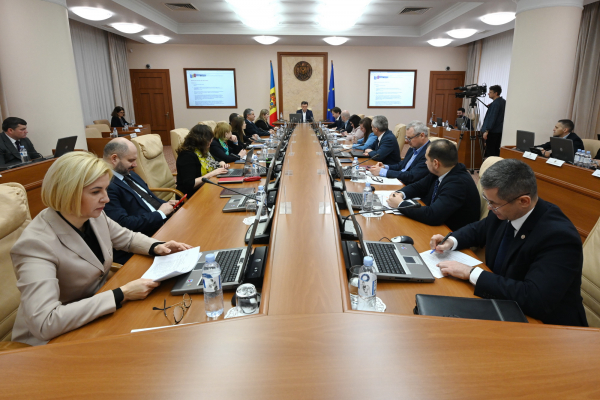 VEHICULELE CU REGIM PRIORITAR DE CIRCULATIE ALE POLIȚIEI VOR FI ECHIPATE CU DISPOZITIVE SPECIALE DE SEMNALIZARE