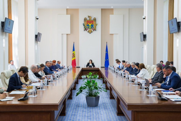 КЧС ПРЕДЛАГАЕТ ПРОДЛИТЬ ЧП В МОЛДОВЕ
