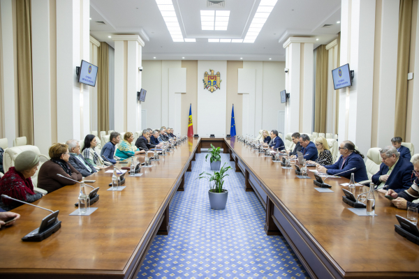 В ПРАВИТЕЛЬСТВЕ СОСТОЯЛАСЬ ДИСКУССИОННАЯ ПЛОЩАДКА С РУКОВОДИТЕЛЯМИ И НАЧАЛЬНИКАМИ РЕДАКЦИЙ ПЕРИОДИЧЕСКИХ ИЗДАНИЙ