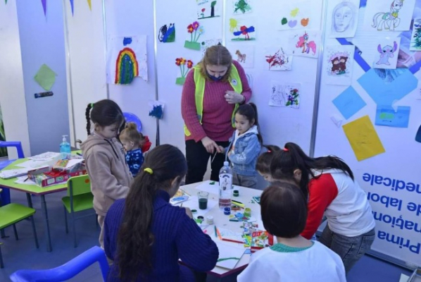 PRIMĂRIA CHIȘINĂU AJUTĂ REFUGIAȚII