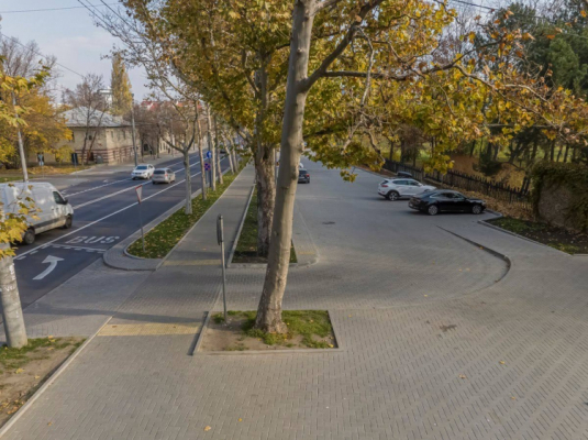 PE STRADA ION CREANGĂ, DIN PREAJMA PARCULUI "DENDRARIU", A FOST AMENAJATĂ O PARCARE CU 140 DE LOCURI