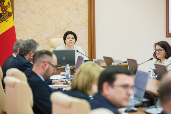 GUVERNUL SUSȚINE EXCLUDEREA IMUNITĂȚII DEPUTAȚILOR PENTRU CAZURILE DE CORUPȚIE SAU SPĂLĂRI DE BANI