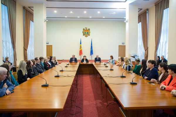 NOUL DIRECTOR AL AGENȚIEI PROPRIETĂȚII PUBLICE A FOST PREZENTAT COLECTIVULUI