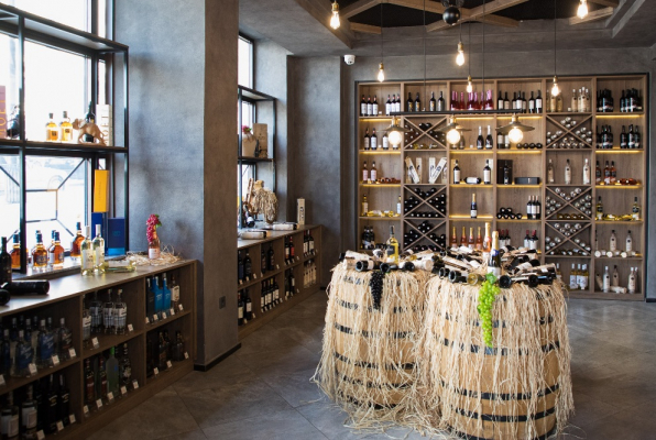 VINURILE ȘI DIVINURILE MOLDOVENEȘTI VOR AJUNGE PE RAFTURILE MAGAZINELOR DIN AZERBAIJAN