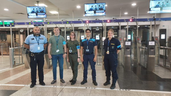 POLIȚIŞTII DE FRONTIERĂ ÎN MISIUNEA FRONTEX LA AEROPORTUL DIN PRAGA