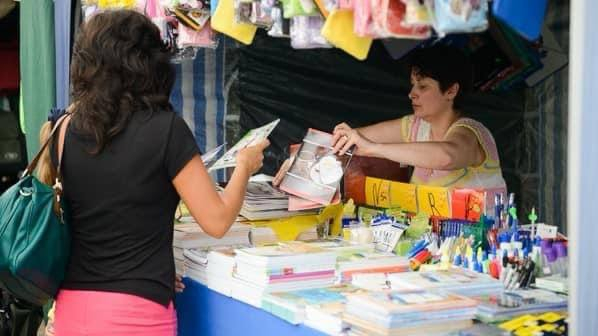 ÎNCEPAND CU 18 AUGUST, CURENT, ÎN SECTOARELE CAPITALEI VOR FI ORGANIZATE IARMAROACE PENTRU PREGĂTIREA ELEVILOR DE ȘCOALĂ