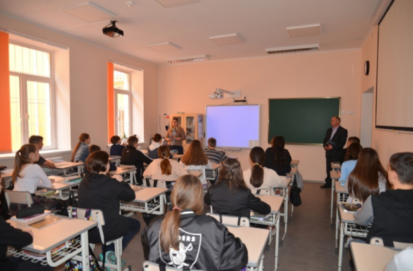 LECȚIE DESCHISA PRIVIND EFICIENȚA ENERGETICĂ LA LICEUL DIN ORAȘUL IALOVENI