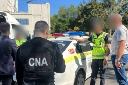DOI POLIȚIŞTI DE PATRULARE DIN CHIŞINĂU