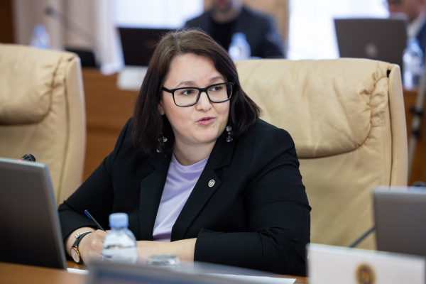 GUVERNUL FACILITEAZĂ TRANSPORTUL DE MĂRFURI PE CALE FEROVIARĂ, PE TERITORIUL REPUBLICII MOLDOVA ȘI UCRAINEI