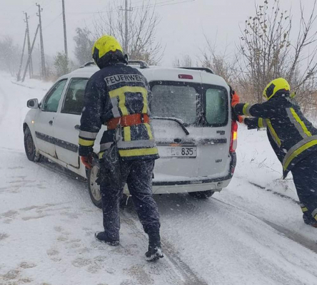 В ЛИКВИДАЦИИ СИТУАЦИИ УЧАСТВУЮТ ПОЧТИ 2600 СПЕЦИАЛИСТОВ