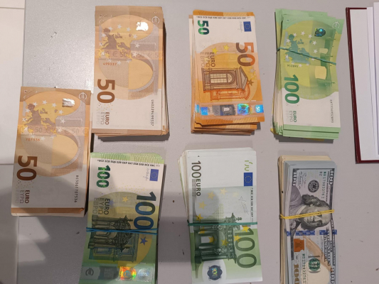 ПРОЧИЕ НЕЗАЯВЛЕННЫЕ ФИНАНСОВЫЕ СРЕДСТВА, ПОЛУЧЕННЫЕ В МЕЖДУНАРОДНОМ АЭРОПОРТУ КИШИНЕВ