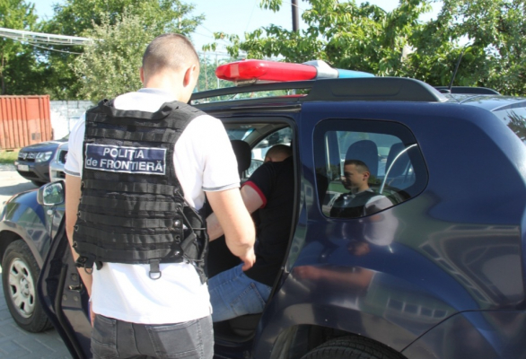 UN STRĂIN, DAT ÎN CĂUTARE ÎN MOLDOVA, REȚINUT LA TRECEREA FRONTIEREI