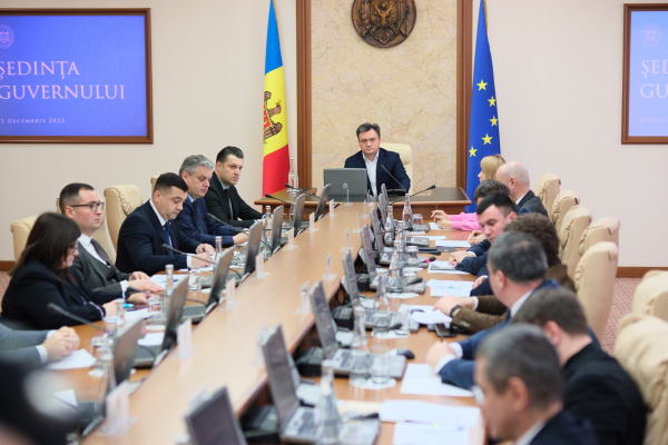 GUVERNUL VA ACORDA INDEMNIZAȚII UNICE ABSOLVENȚILOR CU PROFIL ARTISTIC CARE VOR MUNCI ÎN SATE